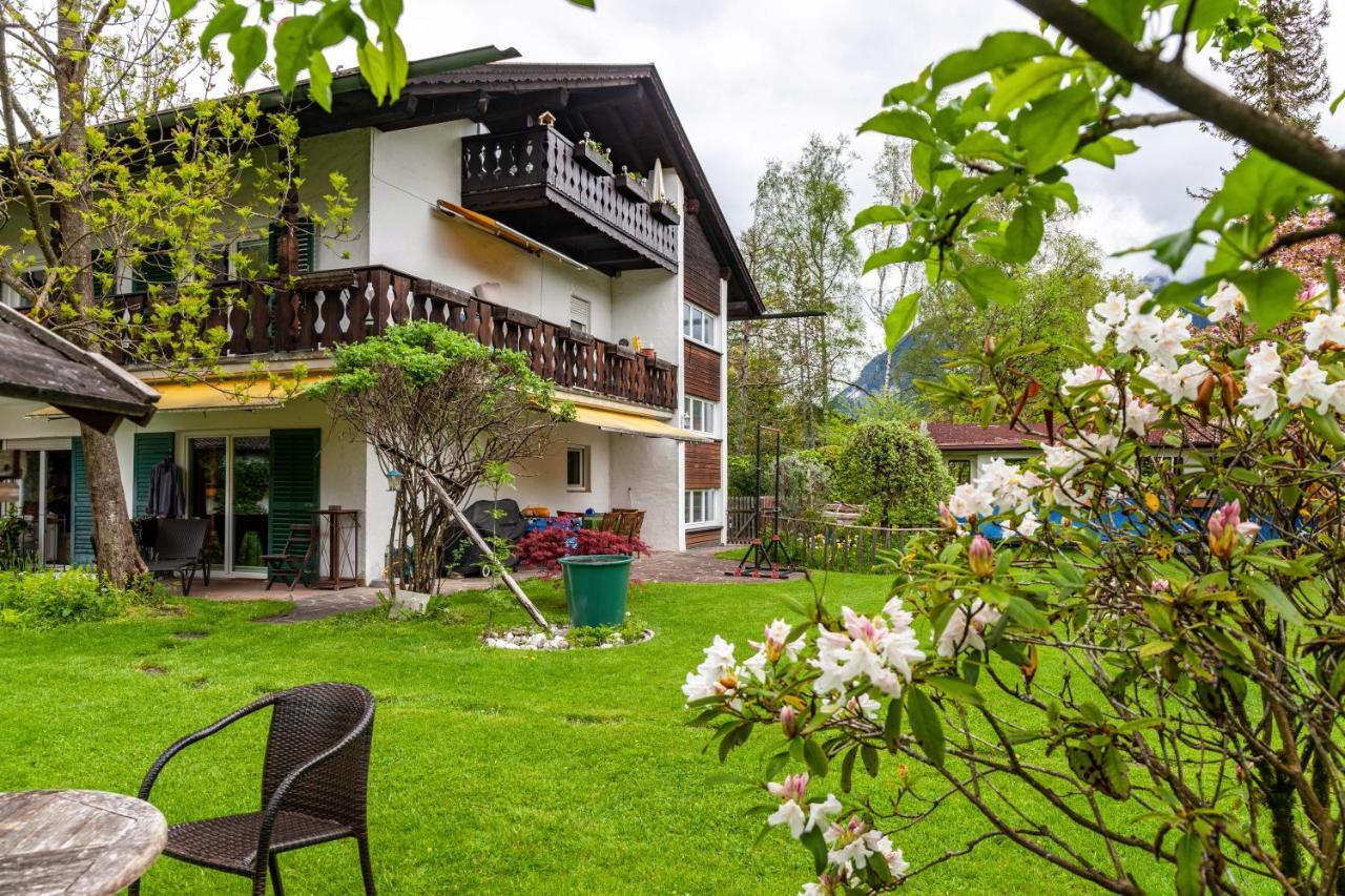 Aurikel Apartment การ์มิช-พาร์เทนเคียร์เชน ภายนอก รูปภาพ