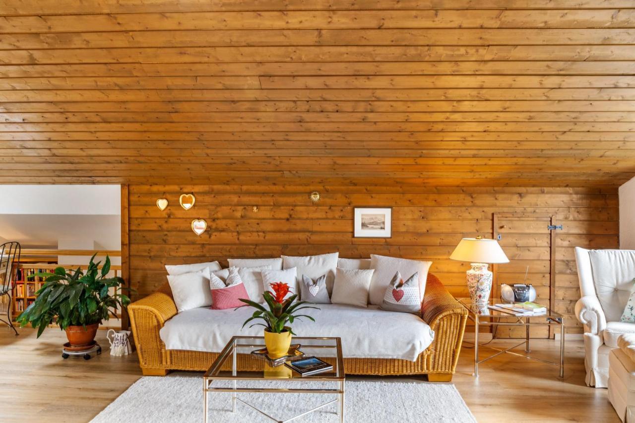 Aurikel Apartment การ์มิช-พาร์เทนเคียร์เชน ภายนอก รูปภาพ