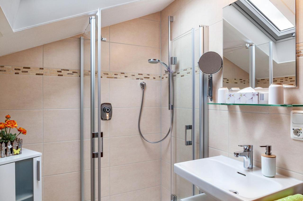 Aurikel Apartment การ์มิช-พาร์เทนเคียร์เชน ภายนอก รูปภาพ